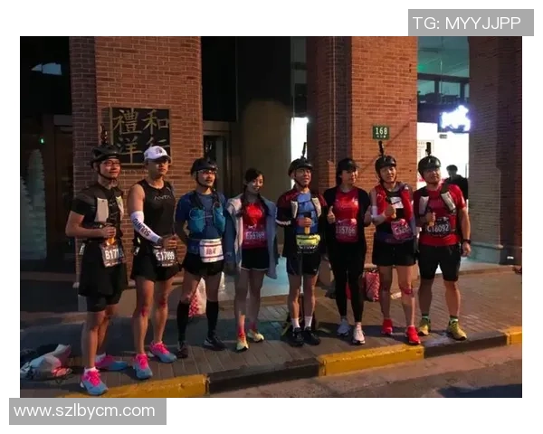 城市马拉松赛事回顾成都攀岩队的团队意识与表现分析